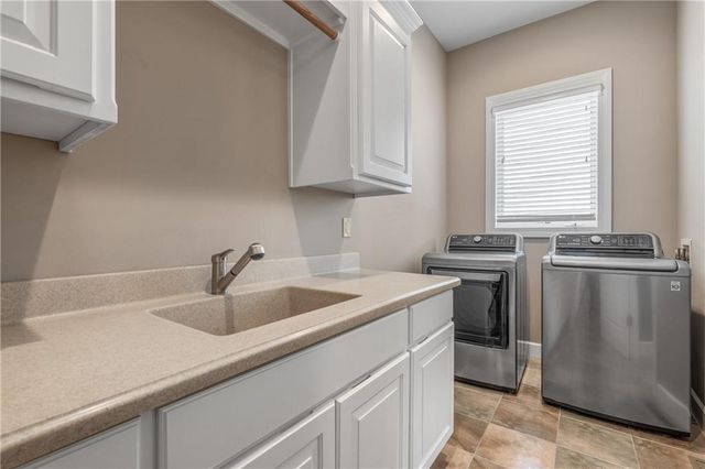 5313 W 124th Terrace, Overland Park, KS 66209