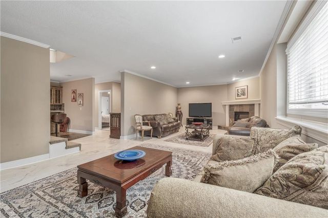 5313 W 124th Terrace, Overland Park, KS 66209