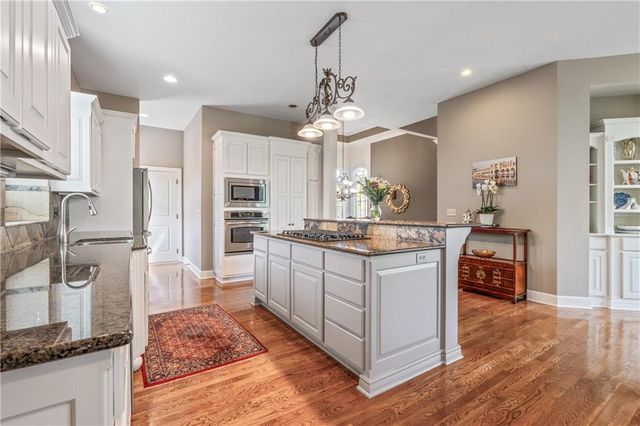 5313 W 124th Terrace, Overland Park, KS 66209