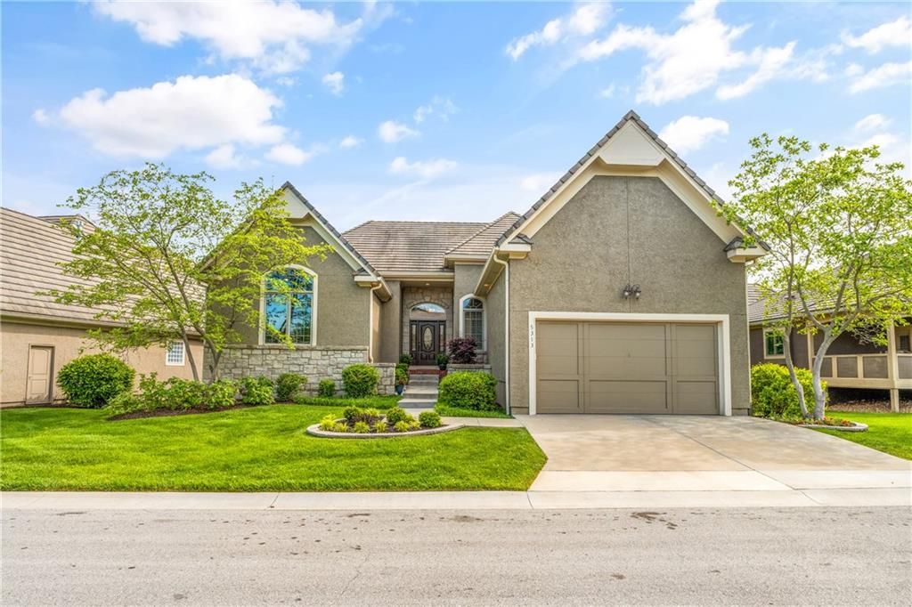 5313 W 124th Terrace, Overland Park, KS 66209