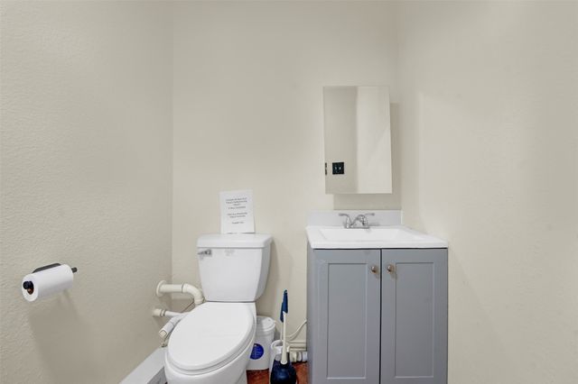 917 Bloomfield Drive, Grand Prairie, TX 75052