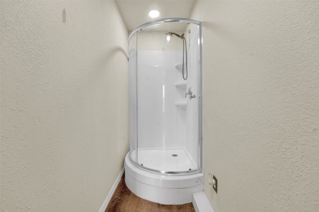 917 Bloomfield Drive, Grand Prairie, TX 75052