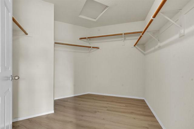 917 Bloomfield Drive, Grand Prairie, TX 75052