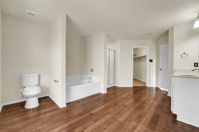 917 Bloomfield Drive, Grand Prairie, TX 75052