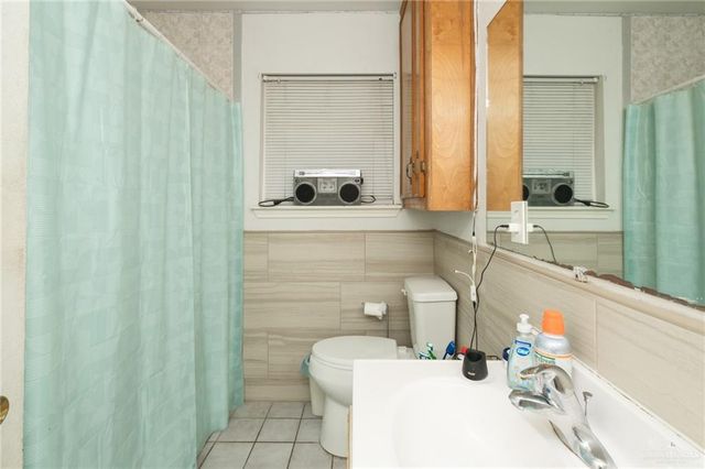 1402 E Grimes Street, Harlingen, TX 78550