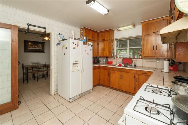 1402 E Grimes Street, Harlingen, TX 78550