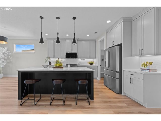 12435 Sw SILVERTIP St, Beaverton, OR 97007