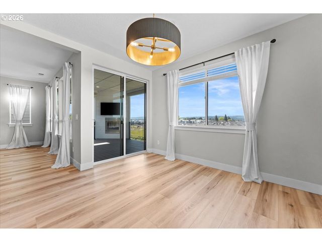 12435 Sw SILVERTIP St, Beaverton, OR 97007