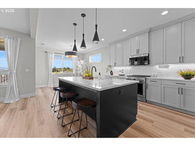 12435 Sw SILVERTIP St, Beaverton, OR 97007