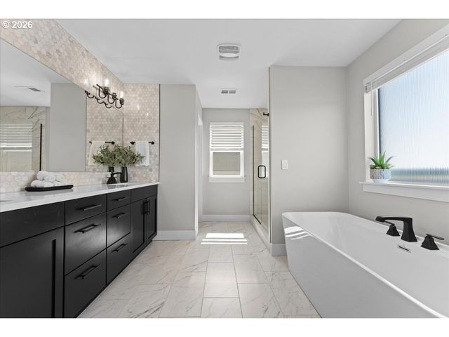 12435 Sw SILVERTIP St, Beaverton, OR 97007