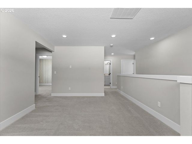 12435 Sw SILVERTIP St, Beaverton, OR 97007