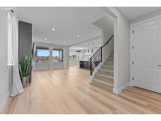 12435 Sw SILVERTIP St, Beaverton, OR 97007