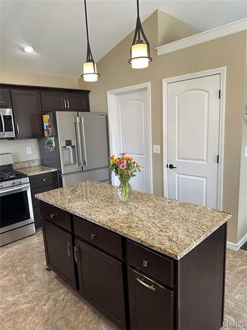 4818 River Rock Lane, Smithton, IL 62285