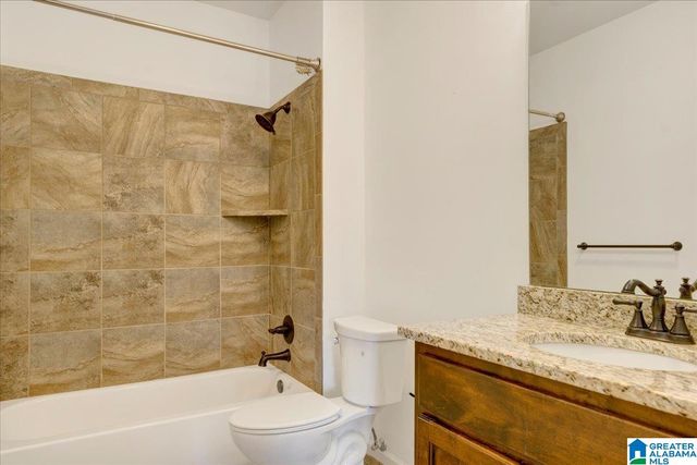 1038 EDGEWATER LANE, Chelsea, AL 35043