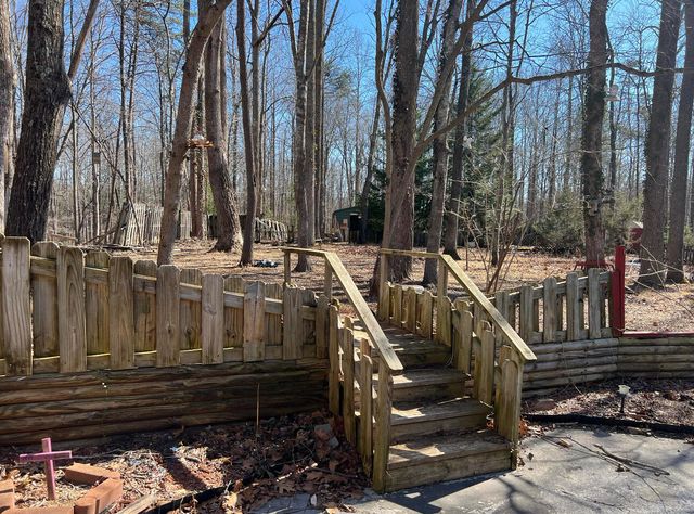 181 Oakdale DR, Boones Mill, VA 24065