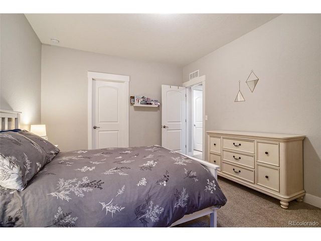 9962 E 60th Ave, Denver, CO 80238