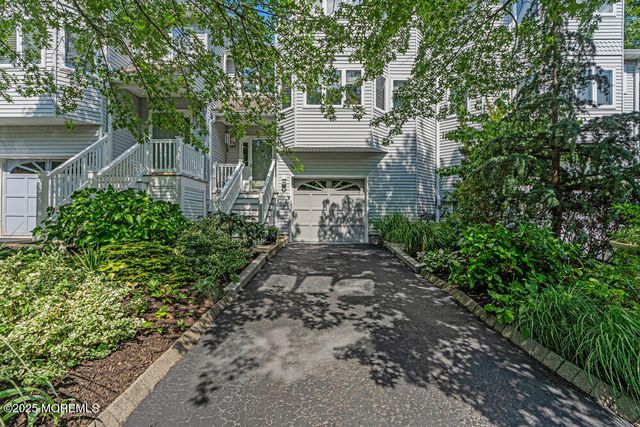 105 Geranium Court, Toms River, NJ 08753