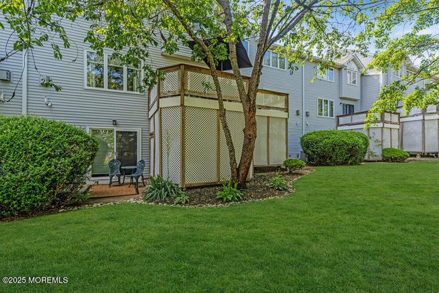 105 Geranium Court, Toms River, NJ 08753