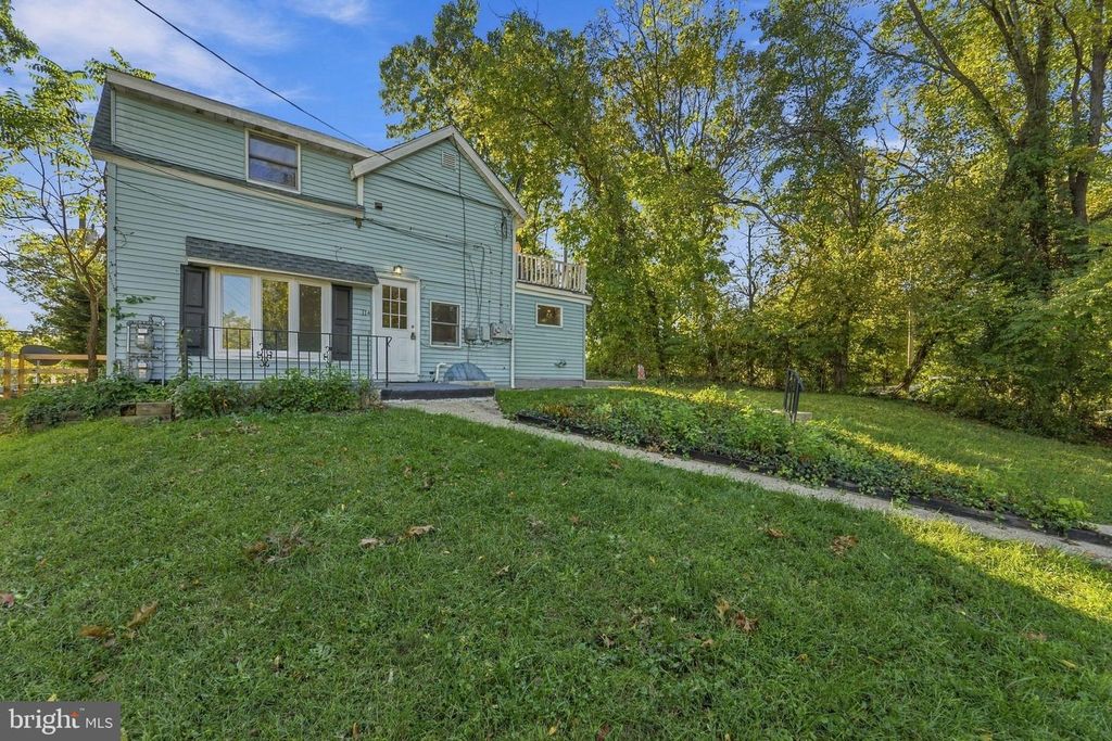 11 TROUT AVE, CLEMENTON, NJ 08021 — exterior