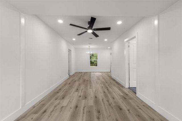 612 Clairemont Avenue, Fort Worth, TX 76103