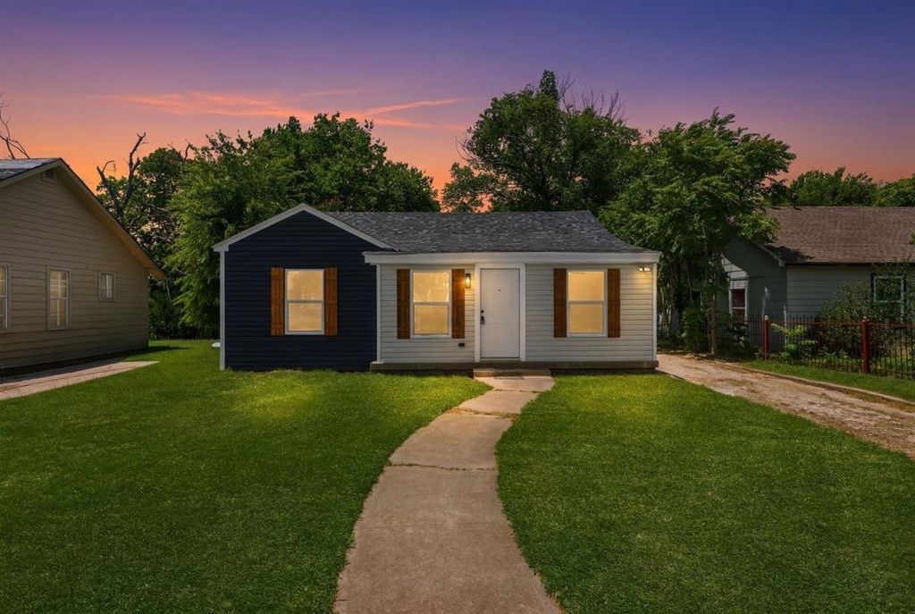 612 Clairemont Avenue, Fort Worth, TX 76103