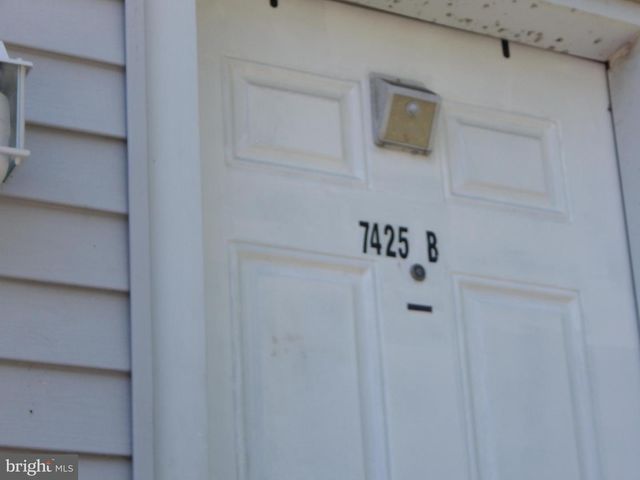 7425 RIVER RD, Pennsauken, NJ 08110
