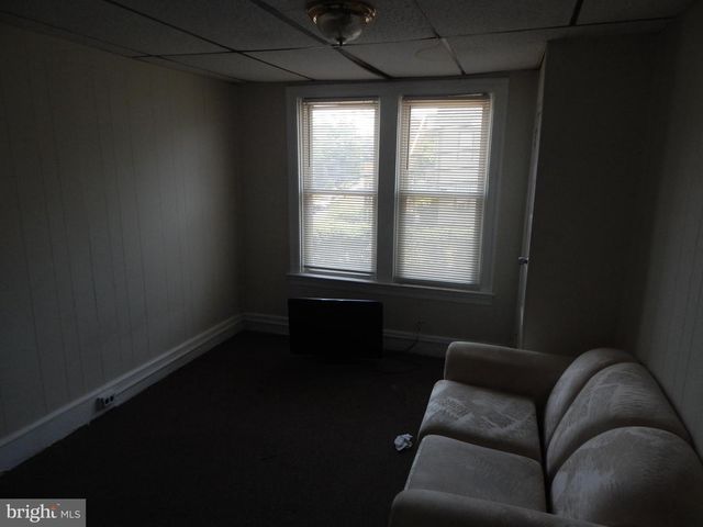 7425 RIVER RD, Pennsauken, NJ 08110