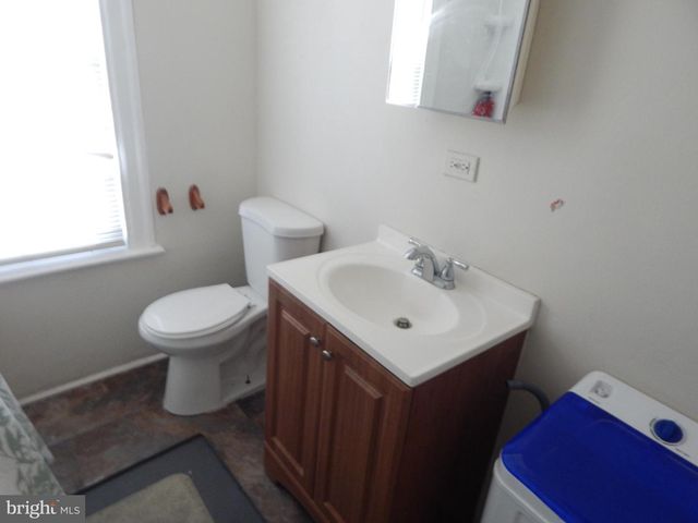 7425 RIVER RD, Pennsauken, NJ 08110