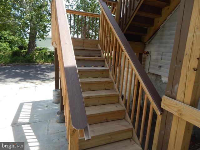 7425 RIVER RD, Pennsauken, NJ 08110