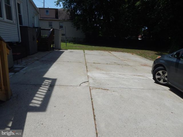 7425 RIVER RD, Pennsauken, NJ 08110