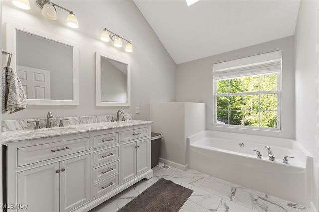 799 Savannah Trail, Medina, OH 44256