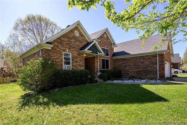 4247 Sunrise Drive, Sellersburg, IN 47172