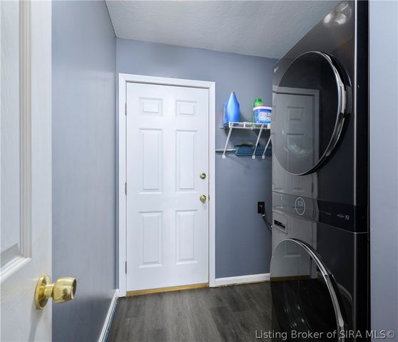 4247 Sunrise Drive, Sellersburg, IN 47172