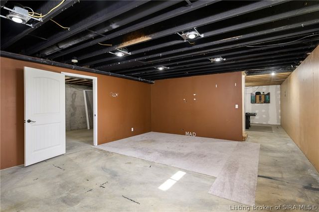 4247 Sunrise Drive, Sellersburg, IN 47172