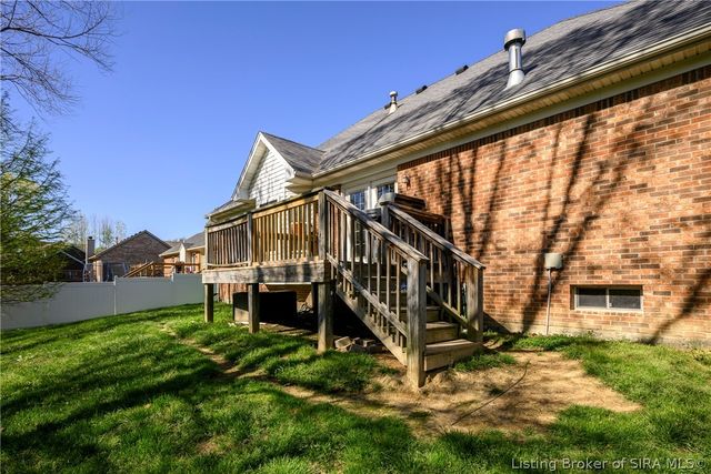 4247 Sunrise Drive, Sellersburg, IN 47172