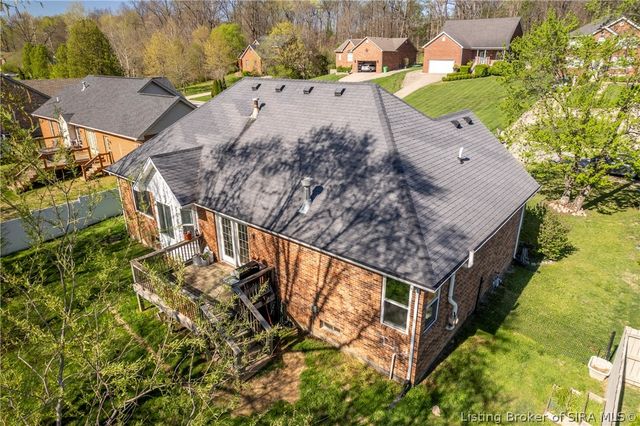 4247 Sunrise Drive, Sellersburg, IN 47172