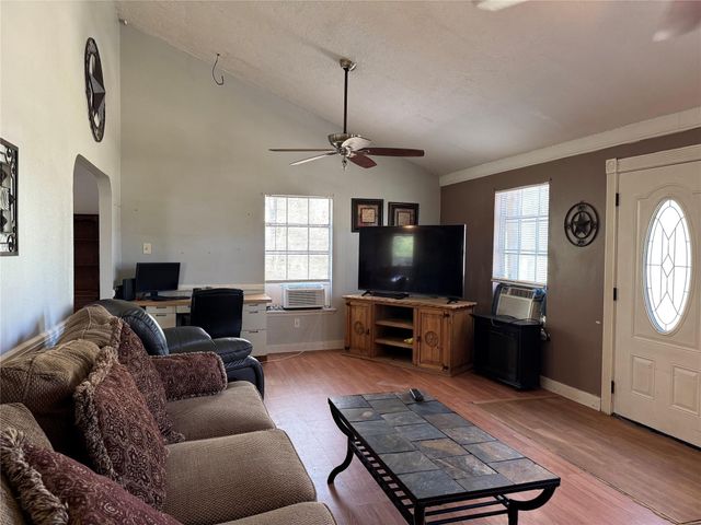 41 Joyce Street, Shepherd, TX 77371