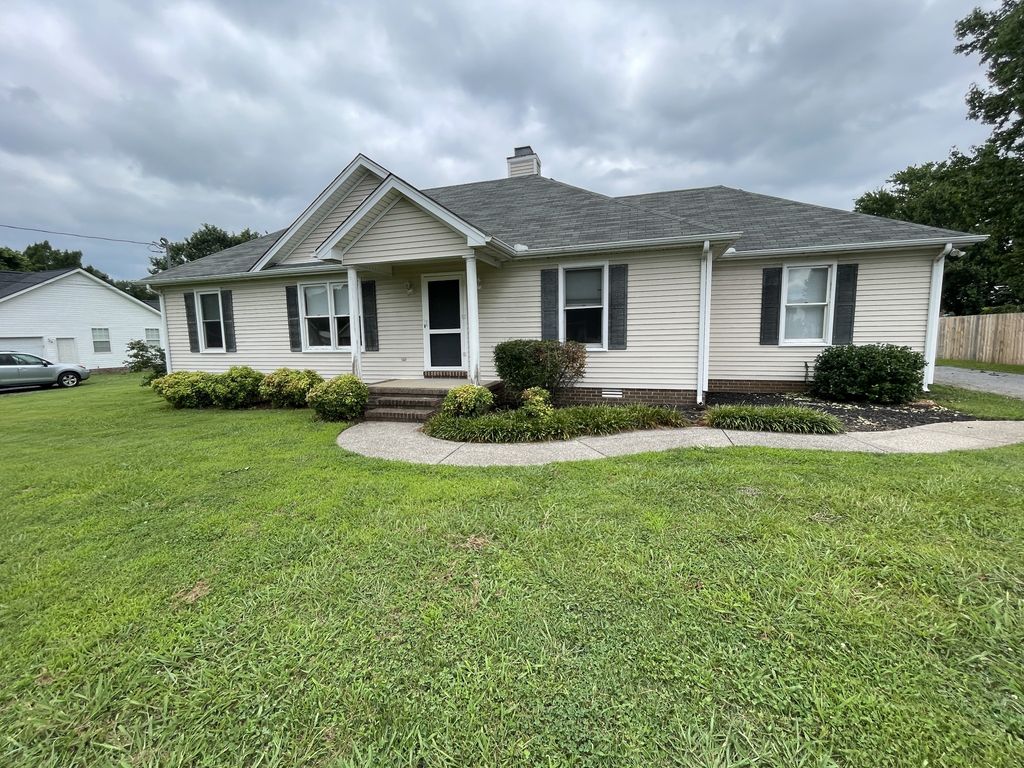 106 Couples Ct, Murfreesboro, TN 37128