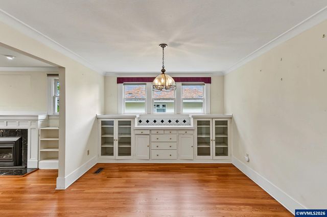 1760 John St S, Salem, OR 97302