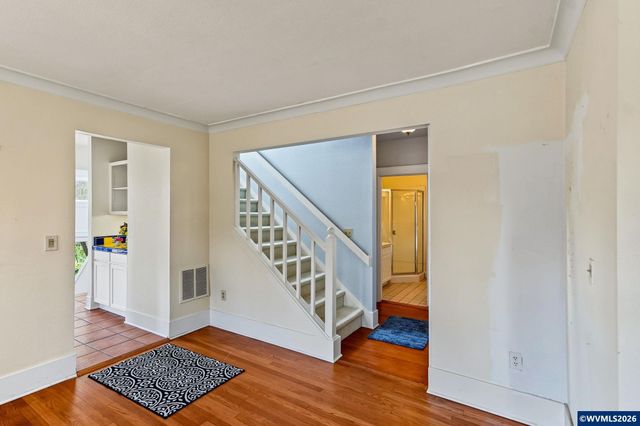 1760 John St S, Salem, OR 97302