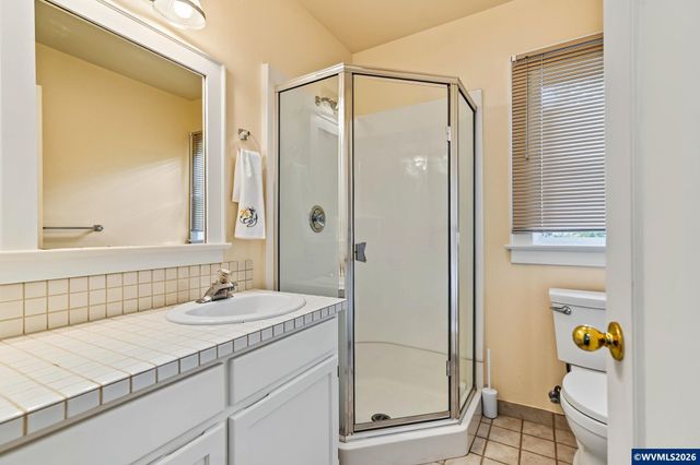 1760 John St S, Salem, OR 97302