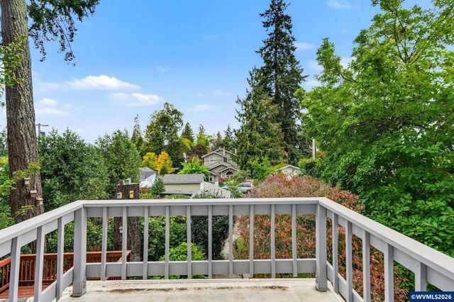 1760 John St S, Salem, OR 97302