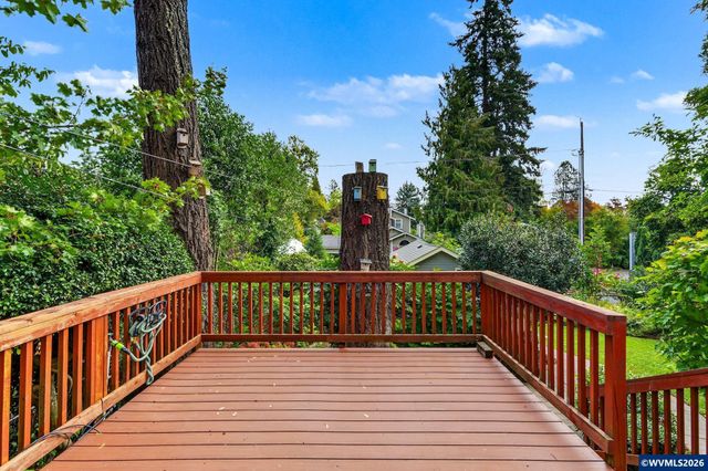 1760 John St S, Salem, OR 97302