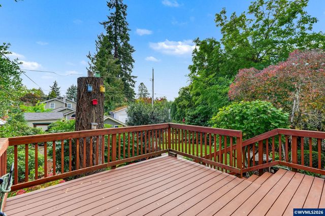 1760 John St S, Salem, OR 97302