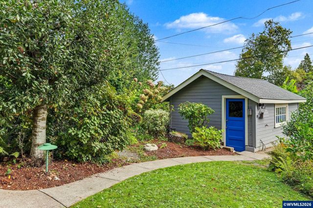 1760 John St S, Salem, OR 97302