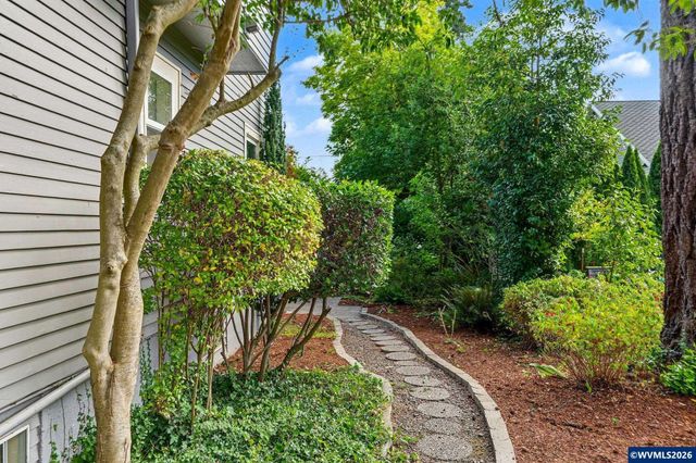 1760 John St S, Salem, OR 97302