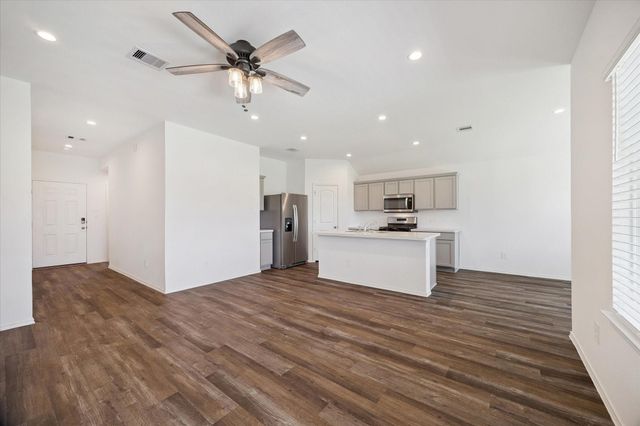 24725 Mountain Tree Drive, Magnolia, TX 77355