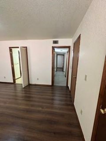 4400 Hemingway Drive 207, Oklahoma City, OK 73118
