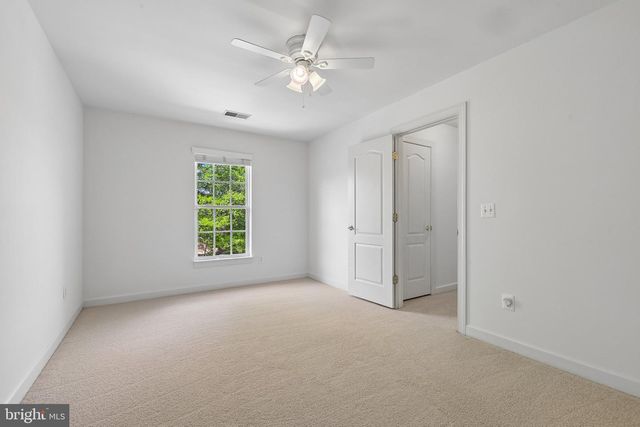 43097 BINKLEY CIR, Leesburg, VA 20176