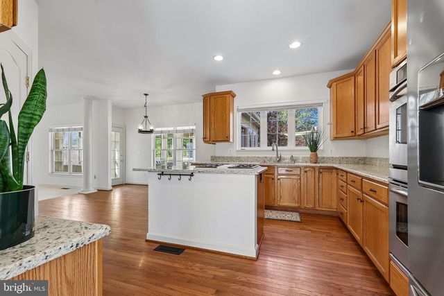 43097 BINKLEY CIR, Leesburg, VA 20176